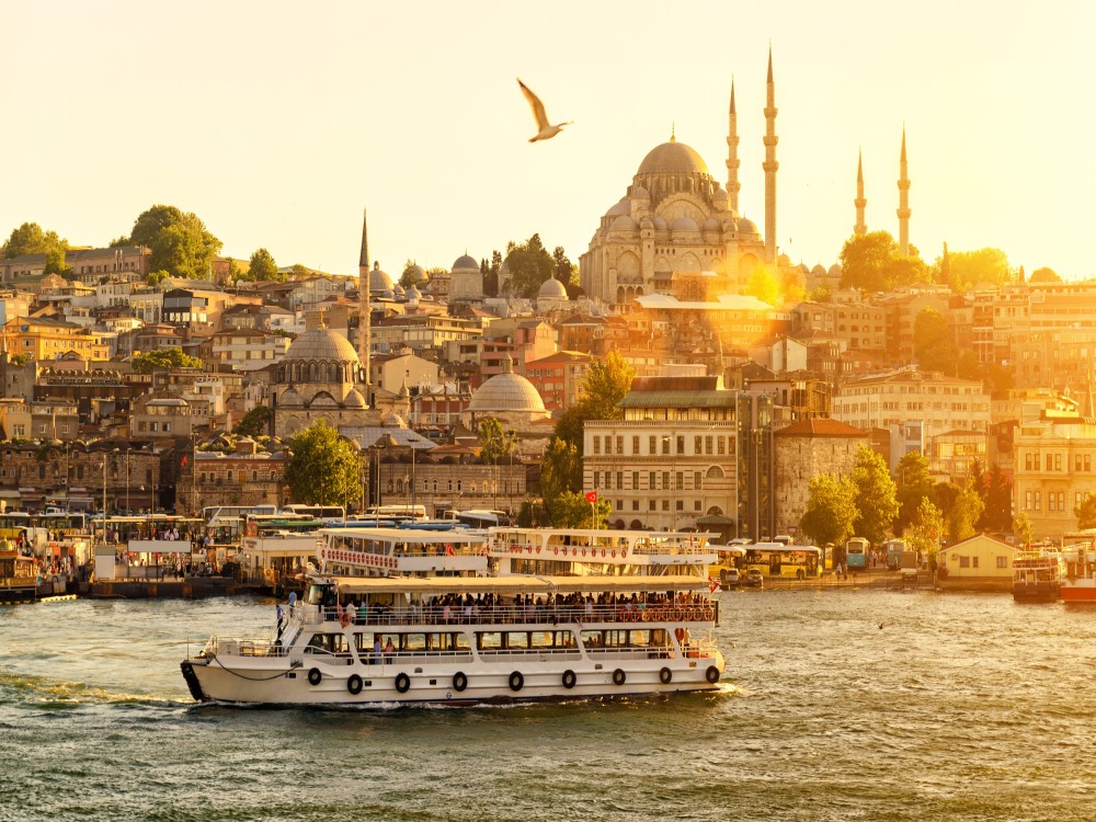 Istanbul: Private Exploration of Topkapi Palace and Grand Bazaar | ®ExcursionMania