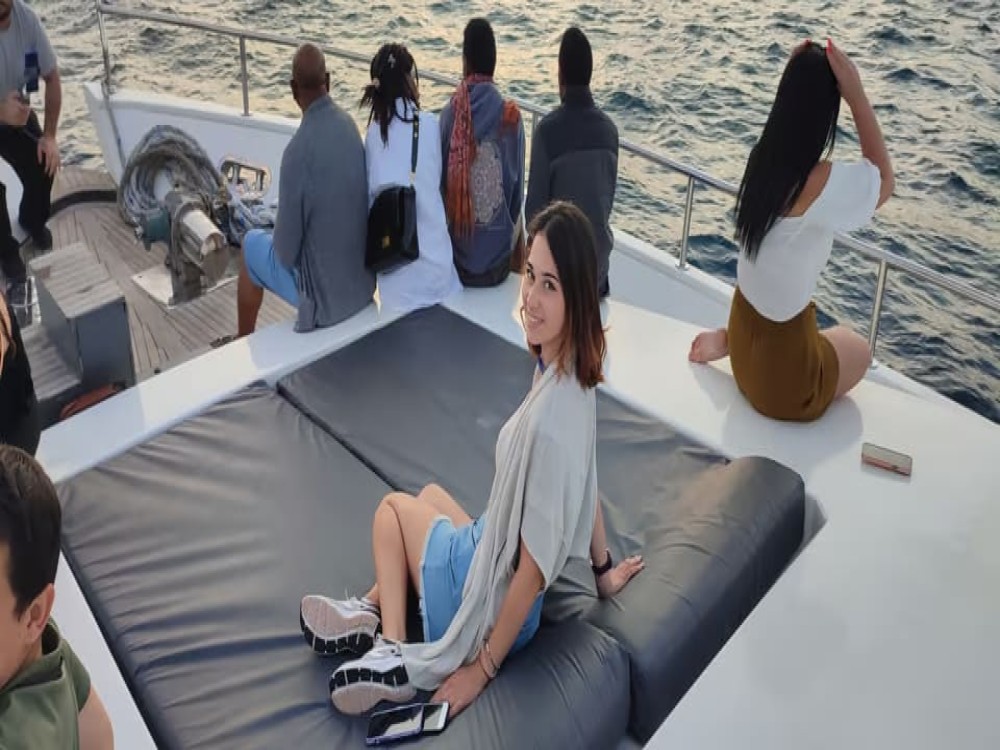 Istanbul: Bosphorus Sunset Cruise Experience with Live Guide | ®ExcursionMania