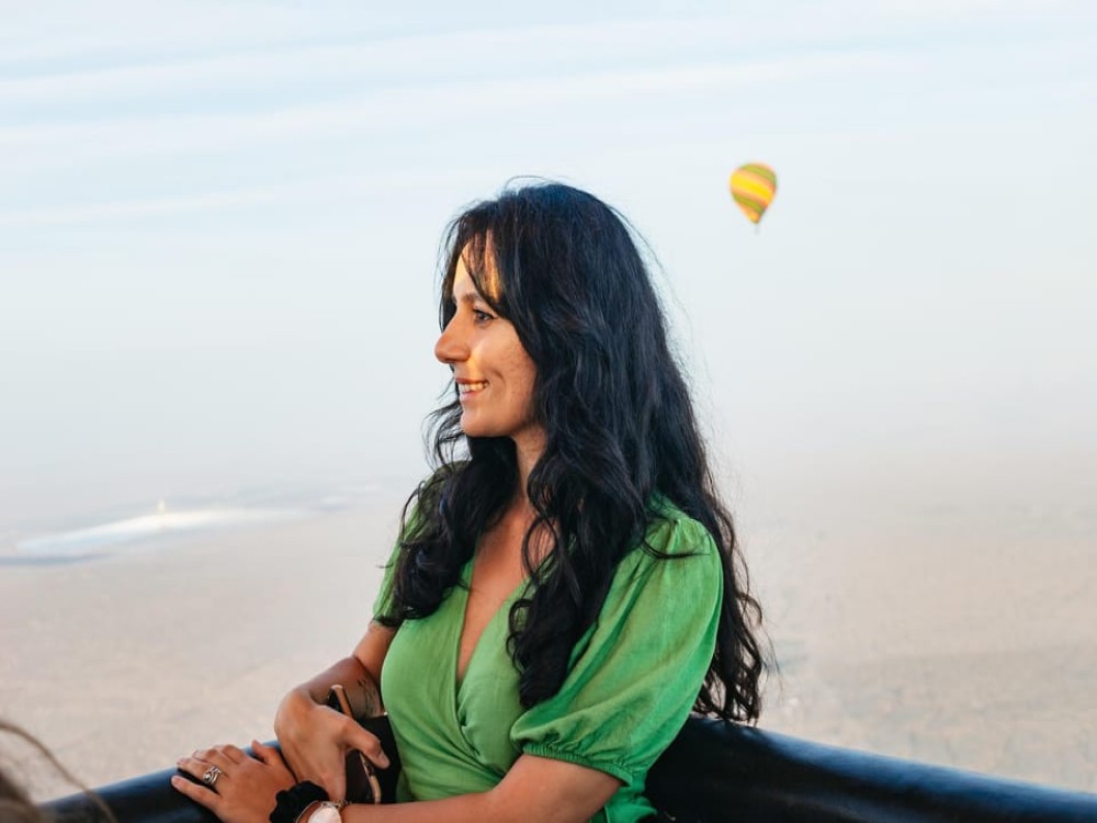 Dubai: Sunrise Balloon Flight with Camel Ride  Breakfast | ®ExcursionMania