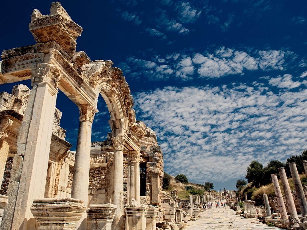 Kusadasi Ephesus: House of Mary Basilica and w Lunch | ®ExcursionMania