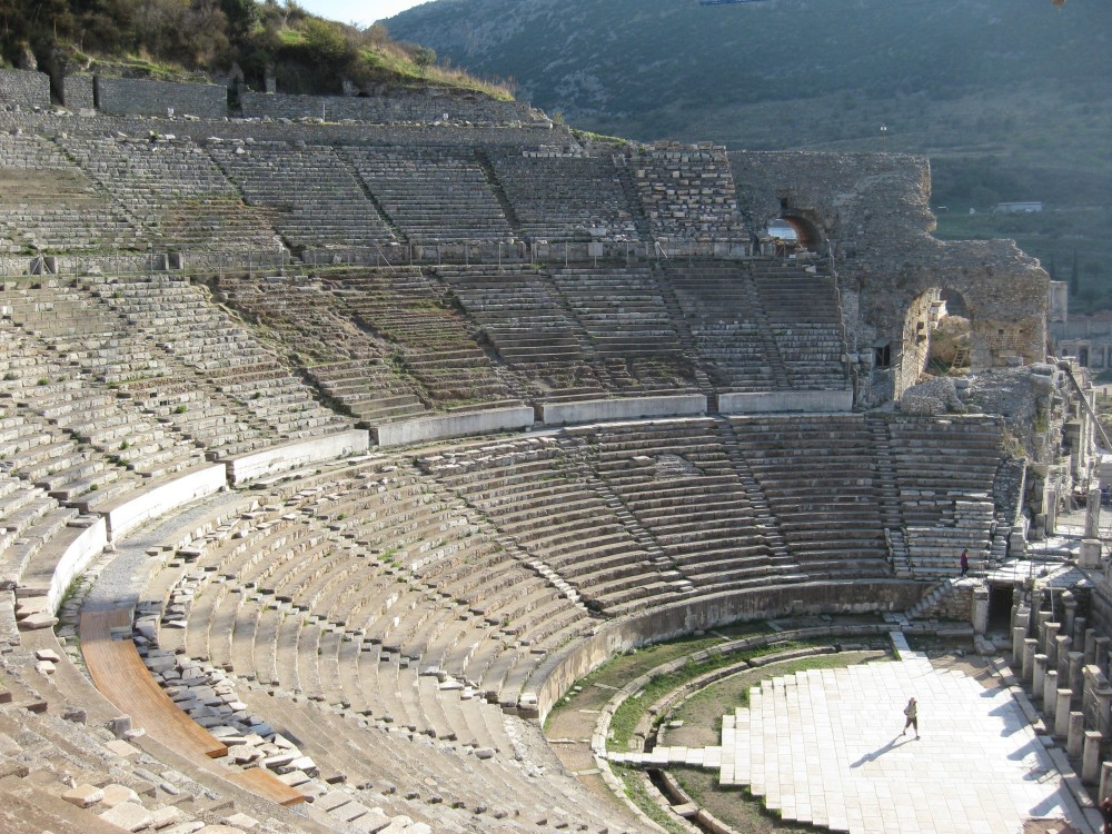 Kusadasi Ephesus: House of Mary Basilica and w Lunch | ®ExcursionMania