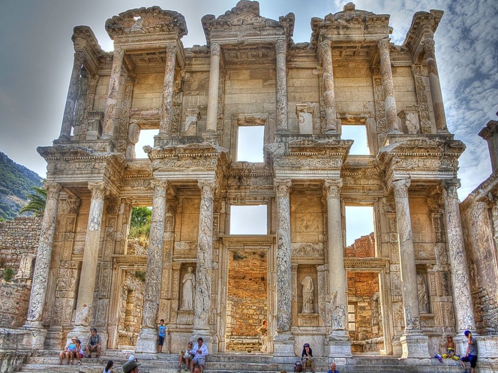 Kusadasi Ephesus: House of Mary Basilica and w Lunch | ®ExcursionMania