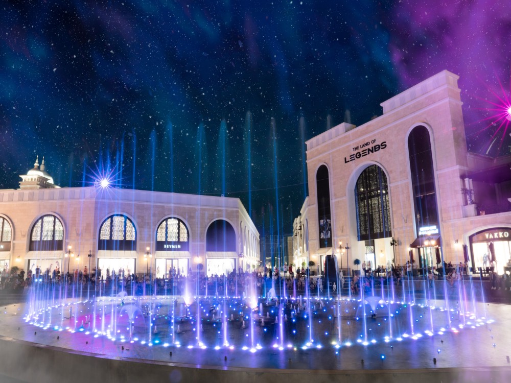 Belek: Land of Legends Night Show  Boat Parade | ®ExcursionMania