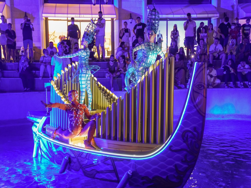 Belek: Land of Legends Night Show  Boat Parade | ®ExcursionMania