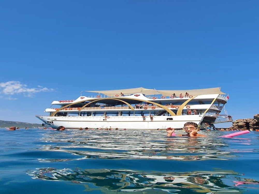 Belek Boat Tour With Mega Star Yacht | ®ExcursionMania
