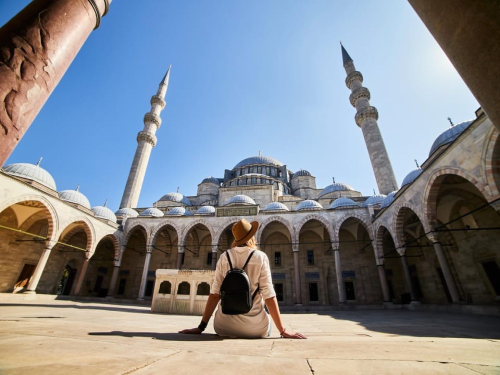 Istanbul: Hagia Sophia Blue Mosque and Grand Bazaar Tour | ®ExcursionMania