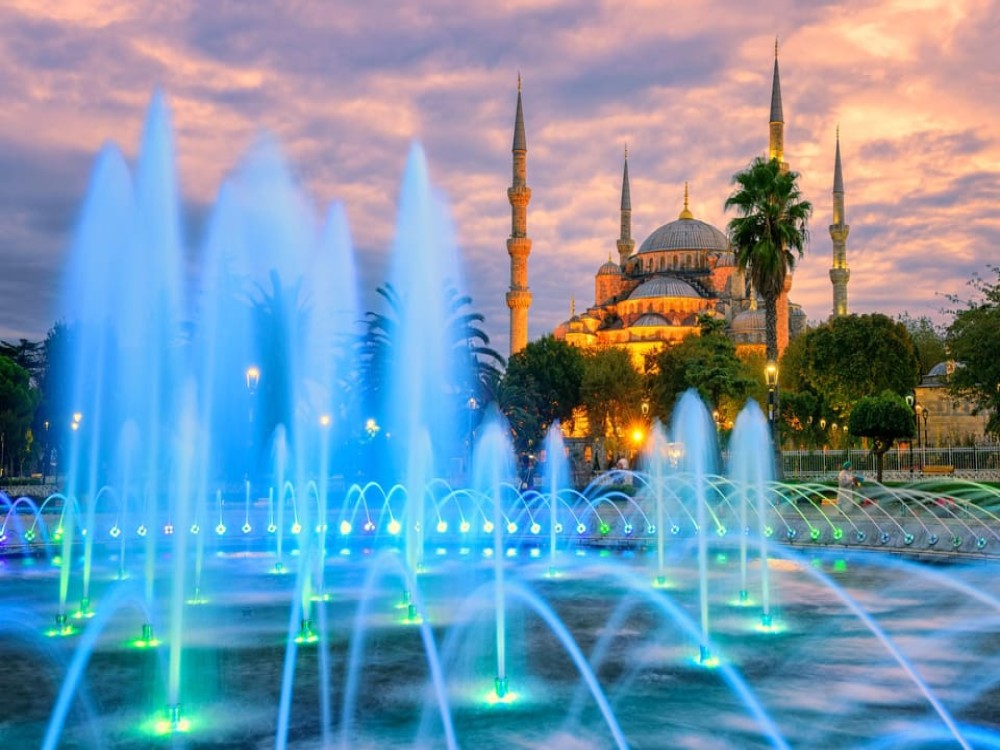 Istanbul: Hagia Sophia Blue Mosque and Grand Bazaar Tour | ®ExcursionMania