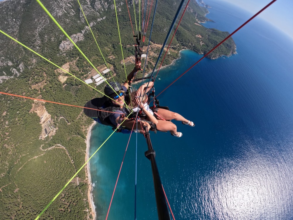 Kemer: Tandem Paragliding Experience with Hotel Transfer | ®ExcursionMania