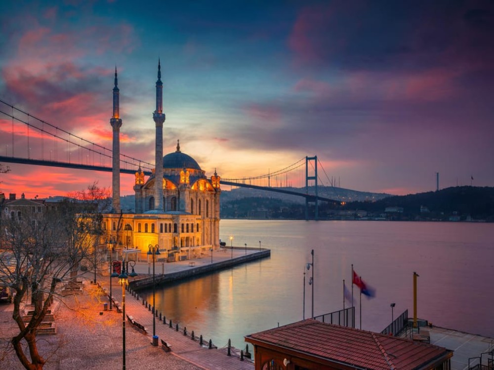 Discover the Exclusive Wonders of Istanbul With Lunch | ®ExcursionMania