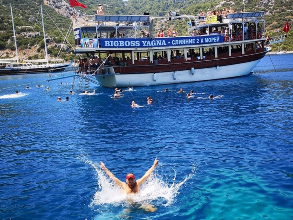 Marmaris Big Boss Yagna Boat Trip W/ Hotel Transfer Service | ®ExcursionMania