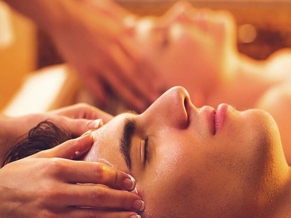 Cleopatras Deluxe Spa Treatment with Massage, Sauna, and Jacuzzi | ®ExcursionMania