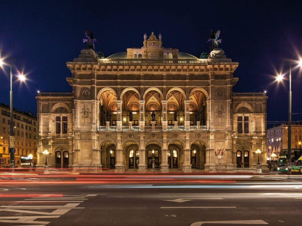 Vienna: Guided Walking Tour of City Highlights & Hidden Gems | ®ExcursionMania