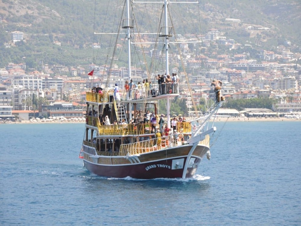 Alanya Relax Boat Trip with Lunch & Soft Drinks Included | ®ExcursionMania