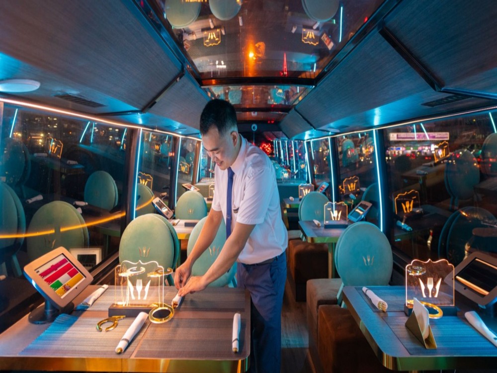 Dubai Luxurious BusTronomy Morning Gourmet Brunch Tour | ®ExcursionMania