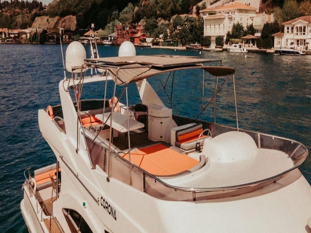 Istanbul Luxury Bosphorus Cruise: Private Yacht with Meal Options | ®ExcursionMania