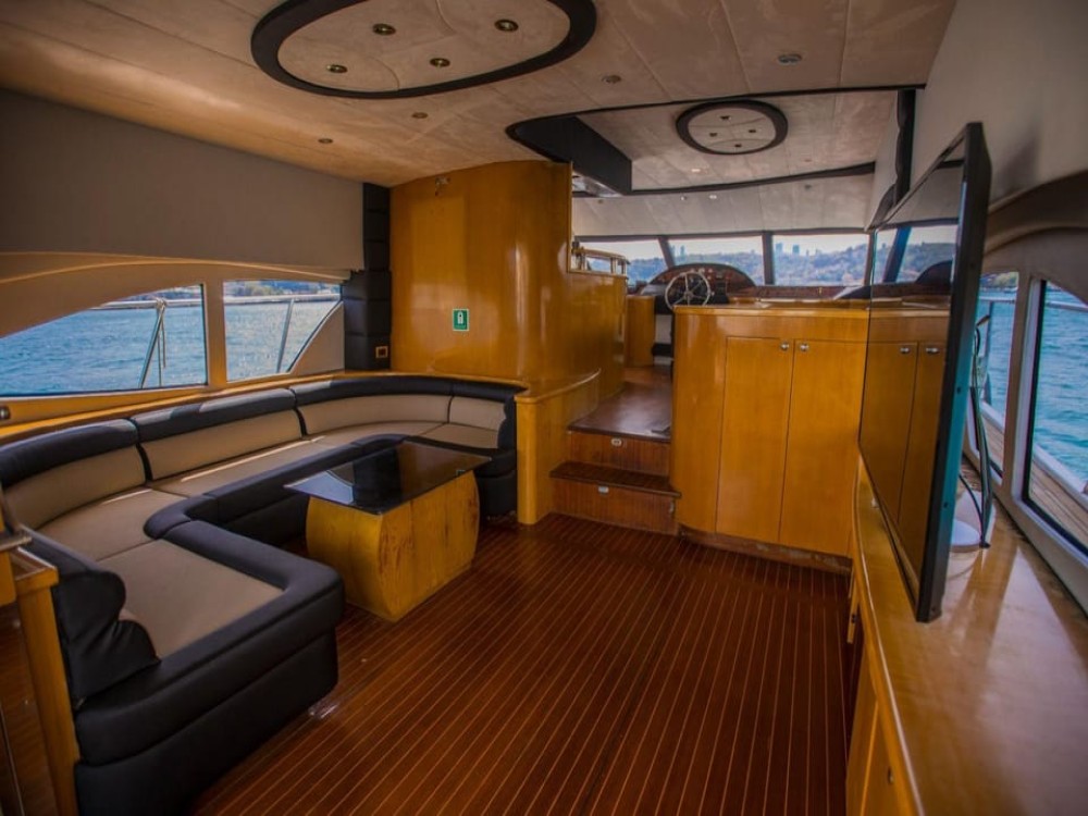 Istanbul Luxury Bosphorus Cruise: Private Yacht with Meal Options | ®ExcursionMania