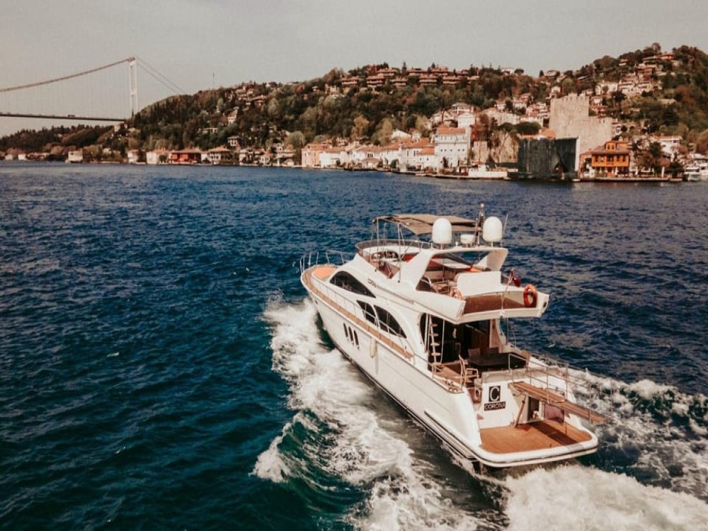 Istanbul Luxury Bosphorus Cruise: Private Yacht with Meal Options | ®ExcursionMania