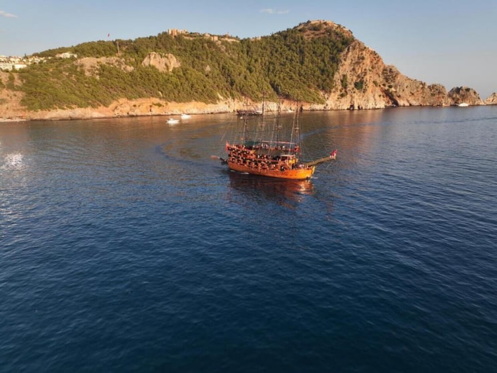 Alanya Pirate Trip with Lunch and Unlimited Drinks | ®ExcursionMania