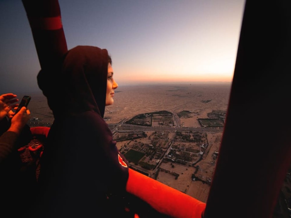 Dubai: Private Hot Air Balloon Tour Over the Dubai Desert | ®ExcursionMania