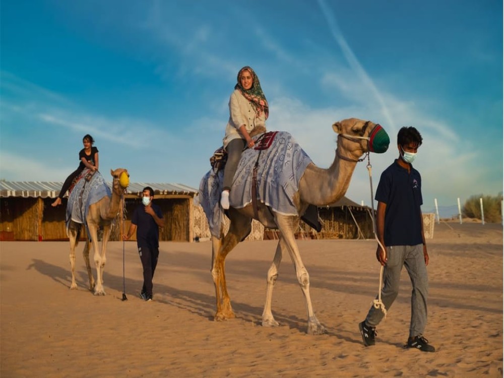 Dubai: Private Hot Air Balloon Tour Over the Dubai Desert | ®ExcursionMania