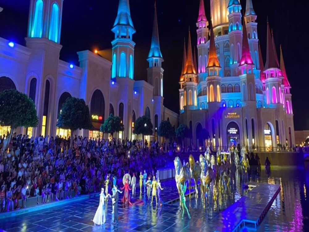 Side: Land Of Legends Night Show With Hotel Transfer Service | ®ExcursionMania