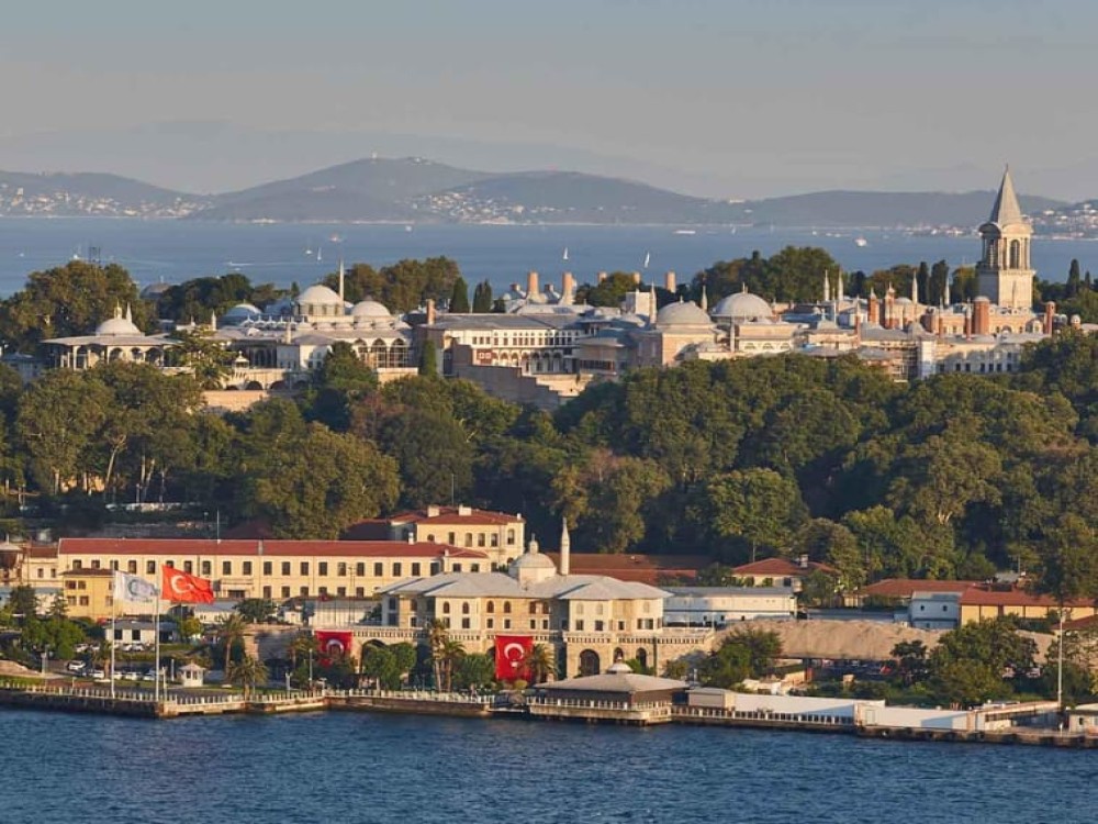 Istanbul: Explore Hagia Sophia, Topkapi Palace & Basilica Cistern | ®ExcursionMania