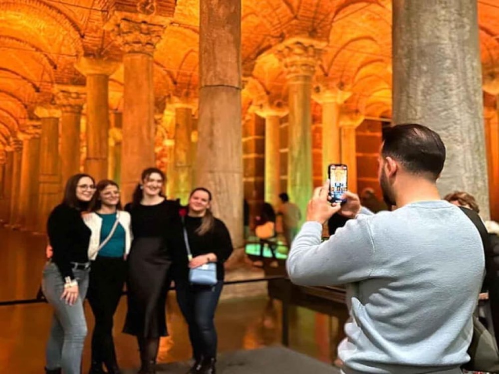 Istanbul: Explore Hagia Sophia, Topkapi Palace & Basilica Cistern | ®ExcursionMania