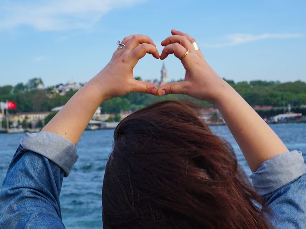 Discover Istanbul: Bosphorus Cruise with Daytime or Sunset Options | ®ExcursionMania