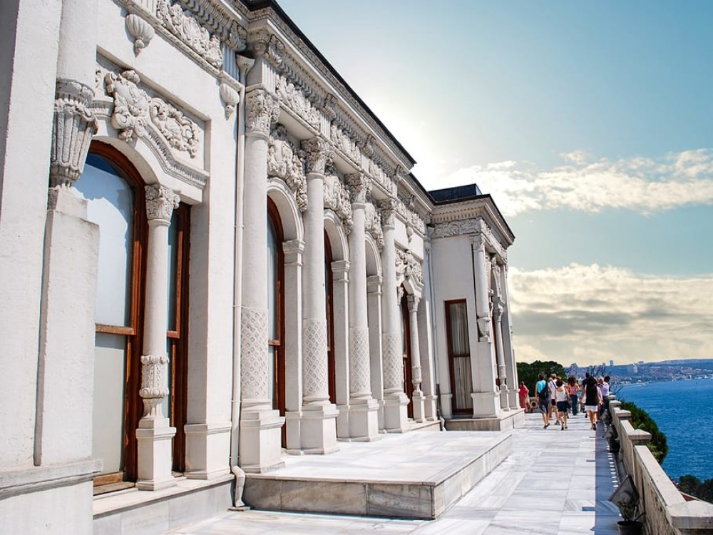 Istanbul: Topkapi Palace & Harem Guided Tour with Skip-The-Line Ticket | ®ExcursionMania