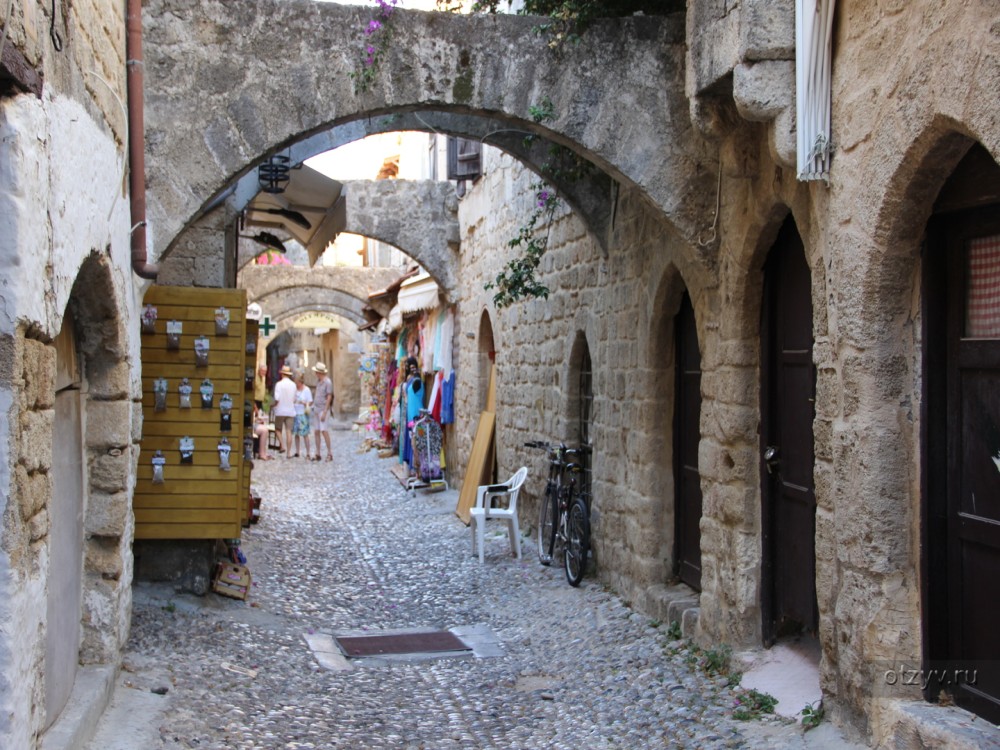Rhodes: Free exploration of Rhodes City Transfer | ®ExcursionMania