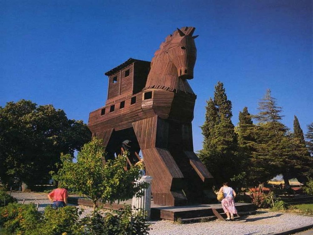 Izmir Troy Day Tour: Step Into Mythology | ®ExcursionMania