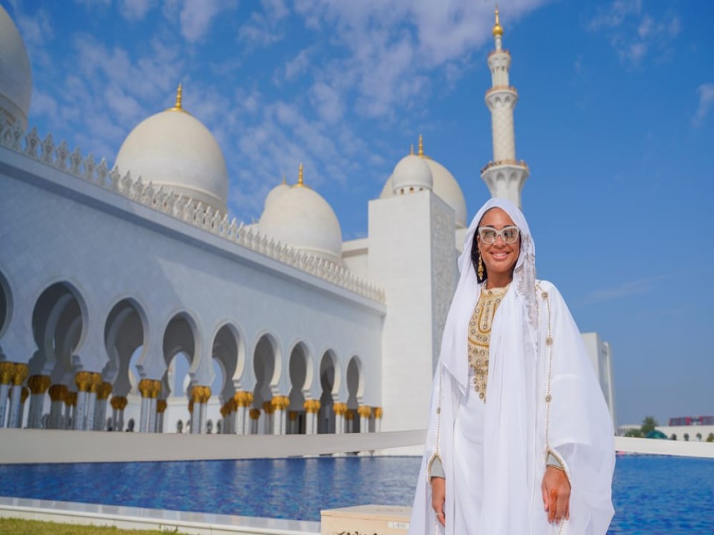 From Dubai: Abu Dhabi Premium Full-Day Sightseeing Tour | ®ExcursionMania