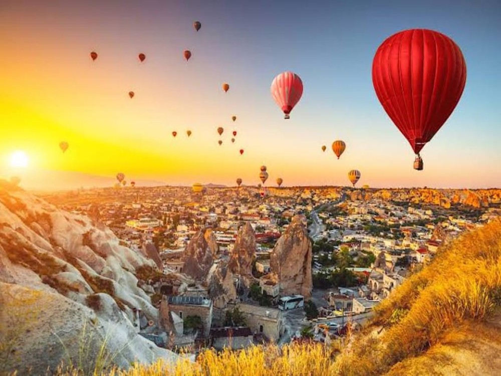 Cappadocia: Sunrise Hot Air Balloon Watching Tour | ®ExcursionMania