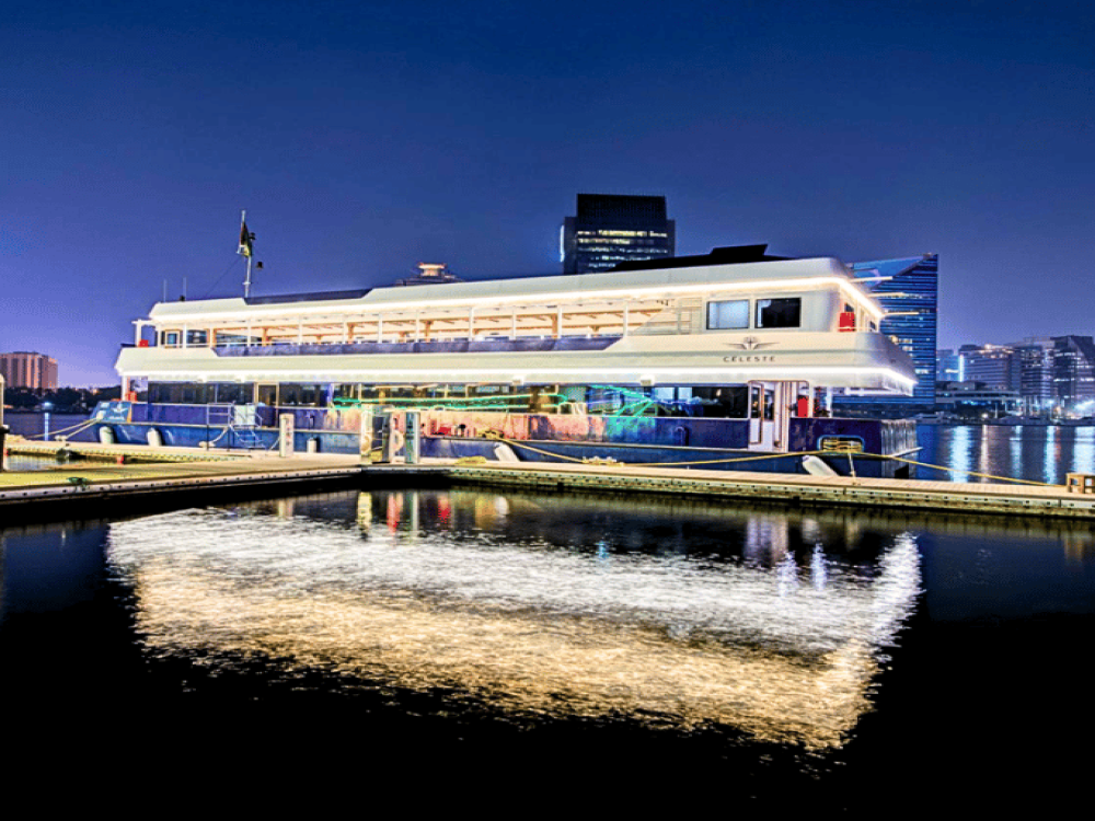 Dubai: Luxury Sunset Dhow Cruise Dinner with Upper Deck | ®ExcursionMania
