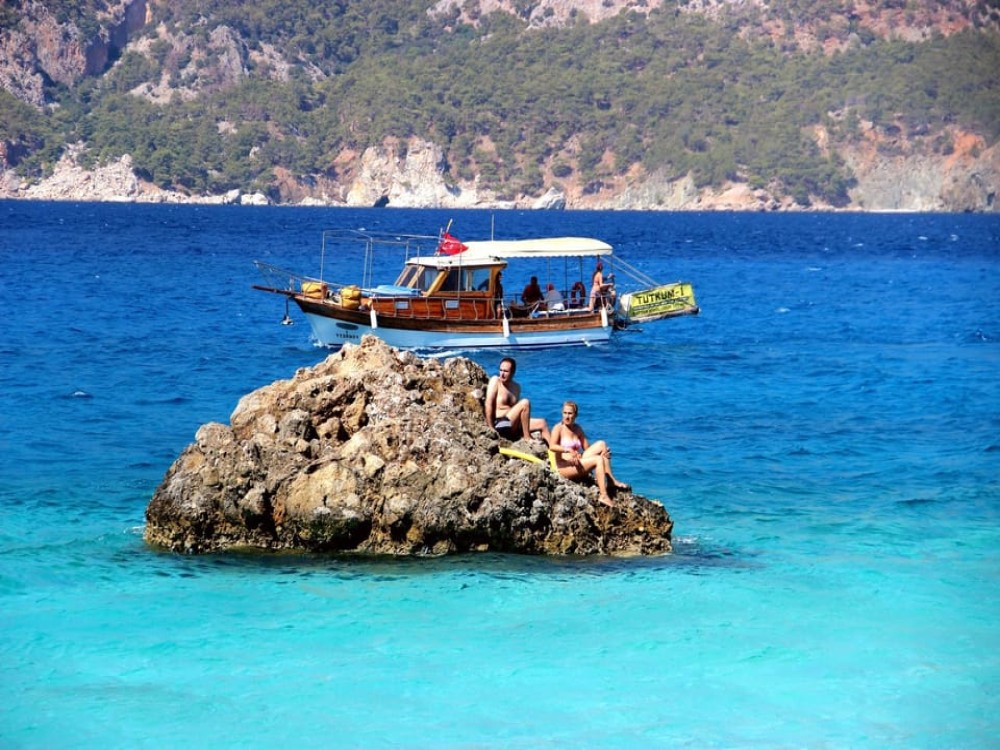 City of Side: Turkish Maldives Suluada Boat Tour w/ Lunch | ®ExcursionMania