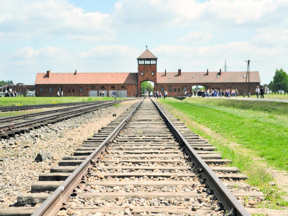 From Krakow: Auschwitz and Wieliczka Salt Mine Full-Day Trip | ®ExcursionMania