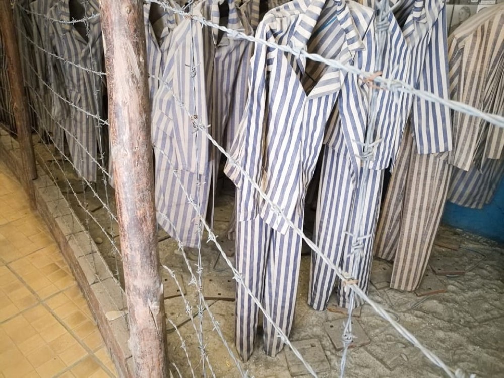 From Krakow: Auschwitz and Wieliczka Salt Mine Full-Day Trip | ®ExcursionMania
