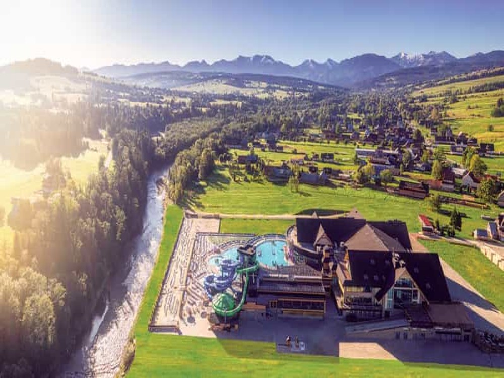 Krakow: Zakopane Tatra Thermal Pools & Local Tasting Tour | ®ExcursionMania