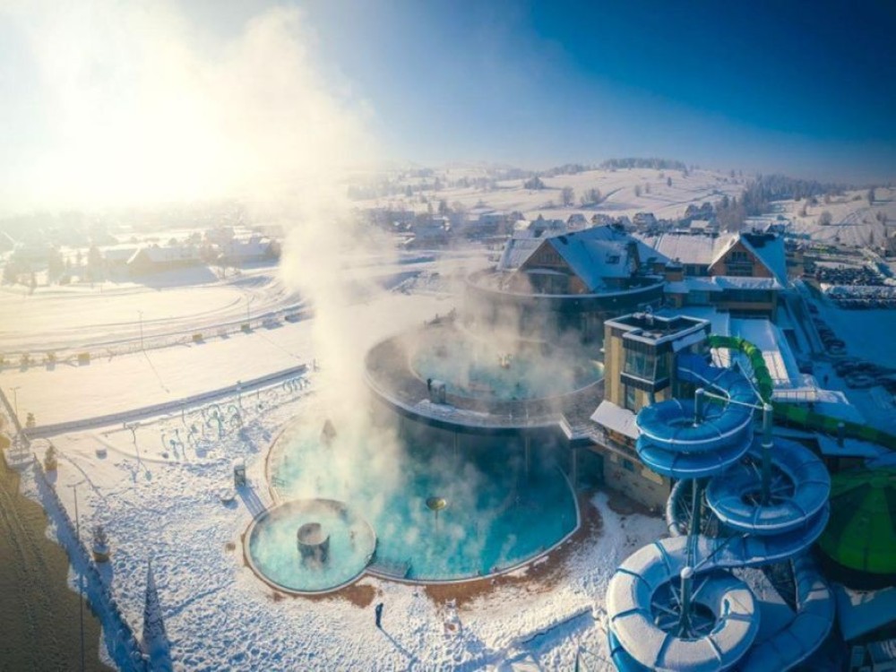 Krakow: Zakopane Tatra Thermal Pools & Local Tasting Tour | ®ExcursionMania