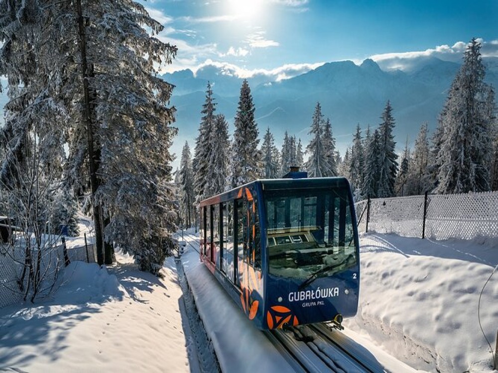 Krakow: Zakopane Tatra Thermal Pools & Local Tasting Tour | ®ExcursionMania
