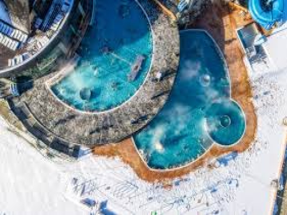 Krakow: Zakopane Tatra Thermal Pools & Local Tasting Tour | ®ExcursionMania