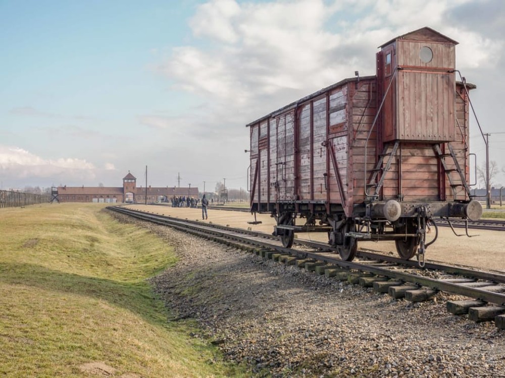 Auschwitz-Birkenau: Skip-the-Line Guided Tour from Krakow | ®ExcursionMania