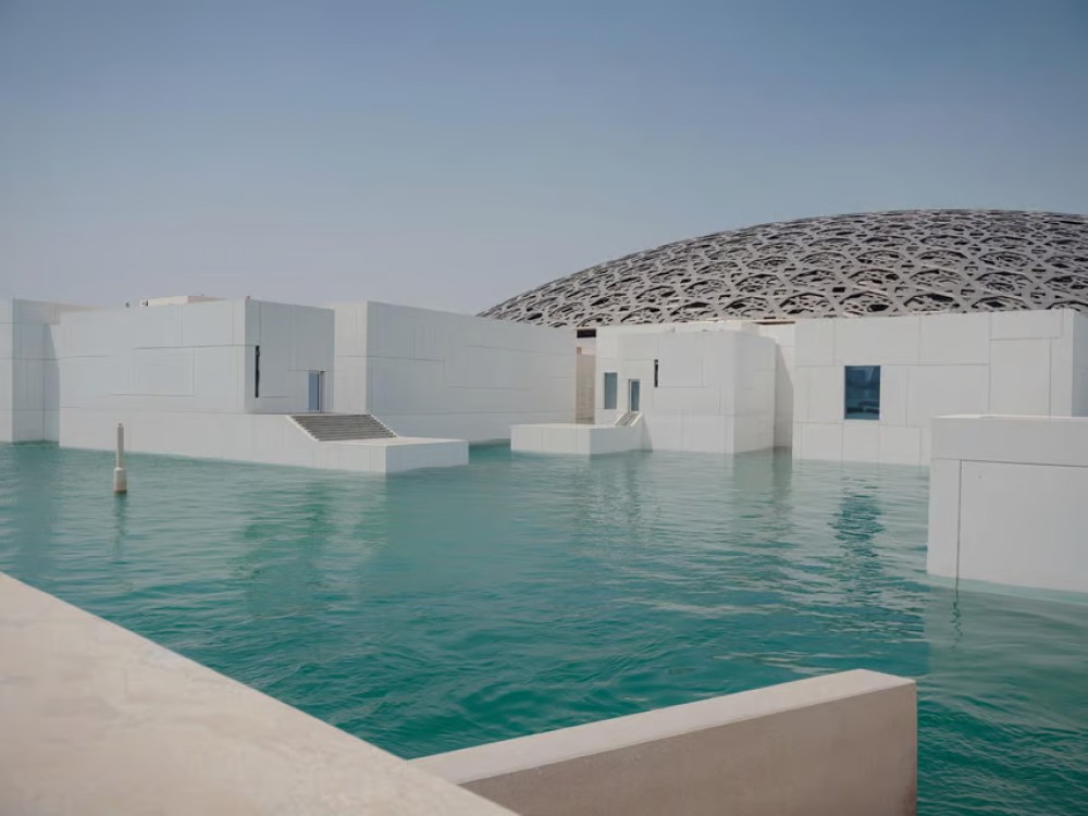 From Abu Dhabi: City Sightseeing and Sheikh Zayed Mosque | ®ExcursionMania