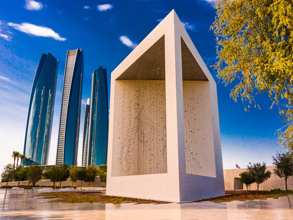 From Abu Dhabi: City Sightseeing and Sheikh Zayed Mosque | ®ExcursionMania