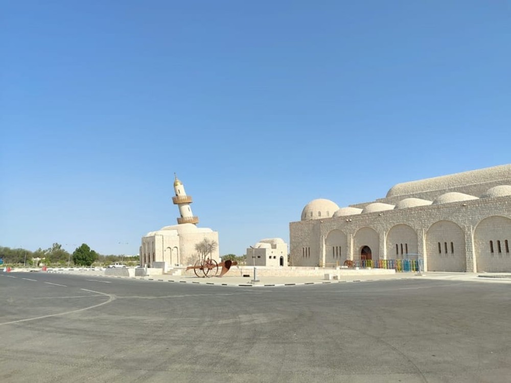 Doha Camel Racing Track: Oryx Farm & Sheikh Faisal Museum | ®ExcursionMania