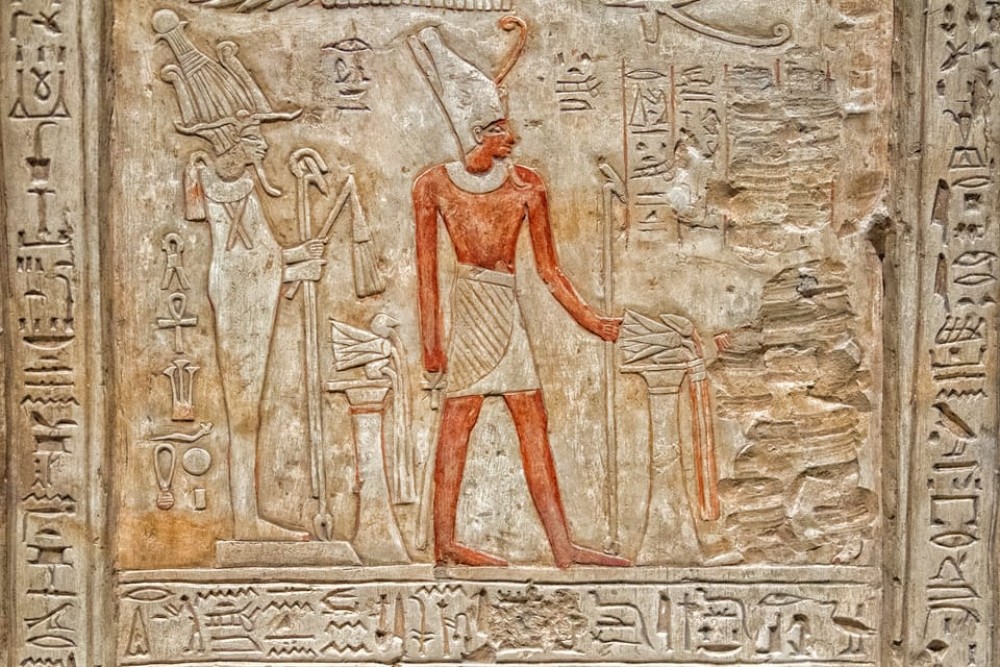 From Cairo: Luxor Guided Tour with Overnight Classic Bus | ®ExcursionMania