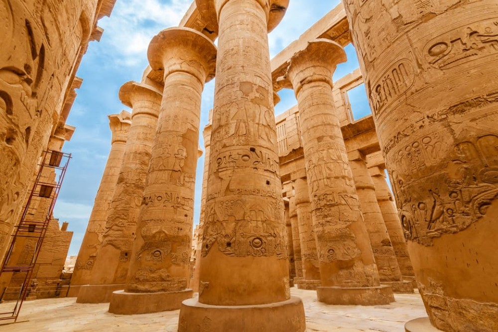 From Cairo: Luxor Guided Tour with Overnight Classic Bus | ®ExcursionMania