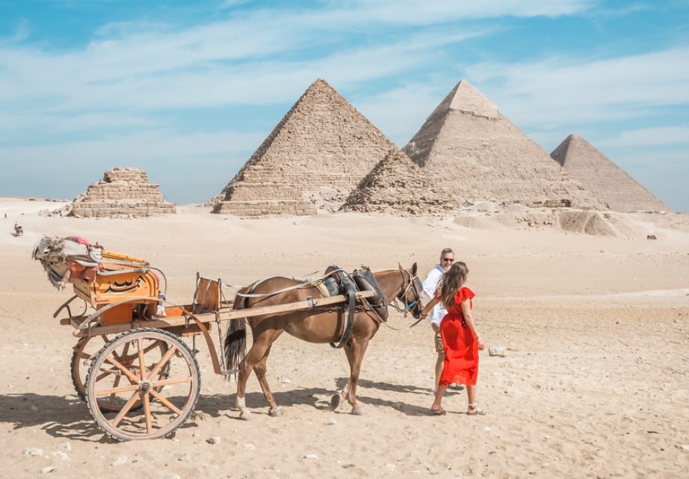 Cairo: Half Day Pyramids Tour by Camel or Horse Carriage | ®ExcursionMania