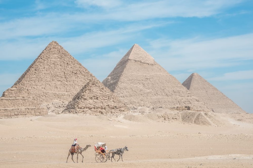 Cairo: Half Day Pyramids Tour by Camel or Horse Carriage | ®ExcursionMania