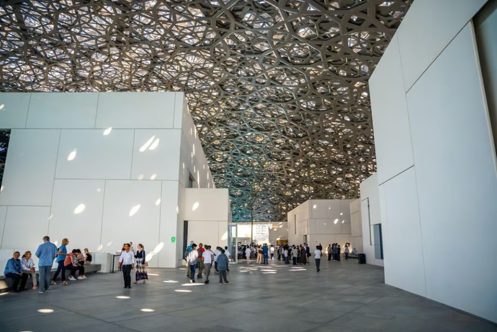 Abu Dhabi: City Tour with Grand Mosque & Louvre Museum | ®ExcursionMania